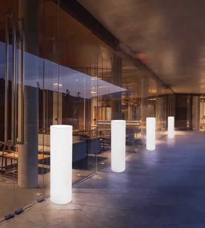 Светильник Цилиндр 30х180 питание от  220, RGB